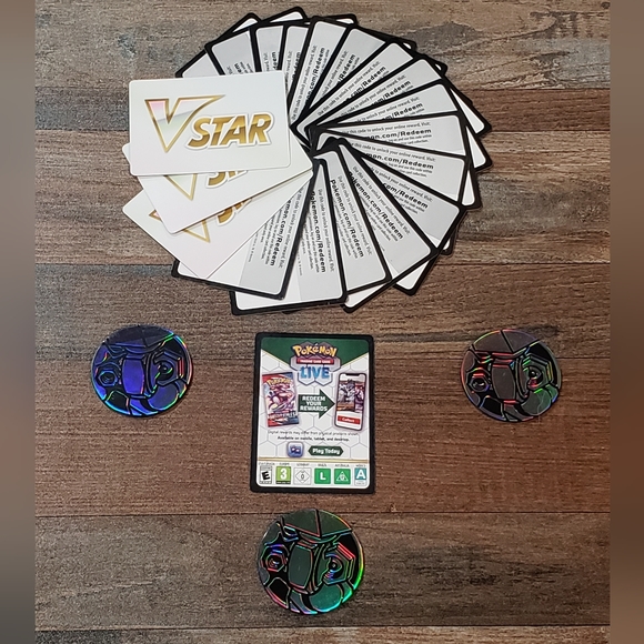 Pokémon Card Collection Bundle - Lot of 199 cards - 3 Coins - Pokémon card Tin - Picture 9 of 10